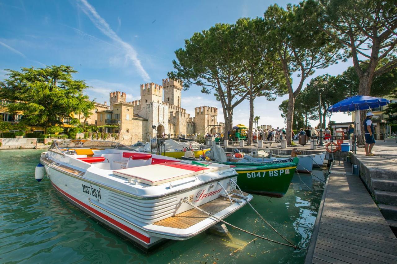 Villa Fiorita Apartments - Happy Rentals Sirmione Exterior photo